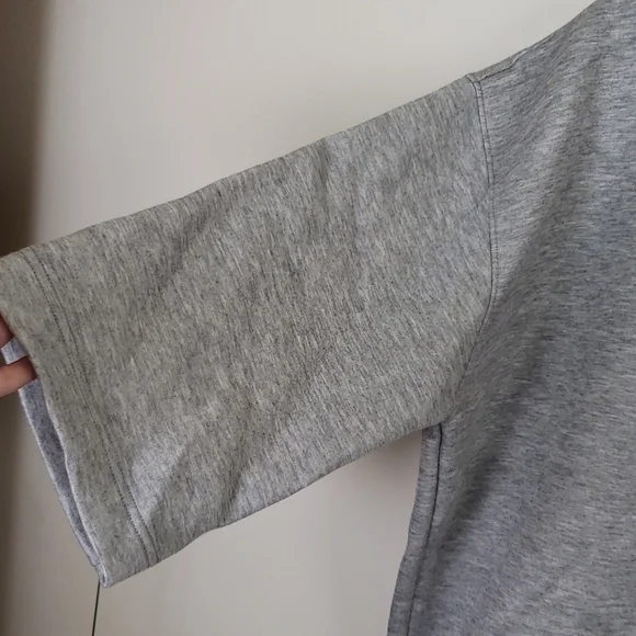 Lou & grey oversized gray soft subtle bell 3/4 sleeve sweatshirt womens small - Picture 2 of 5